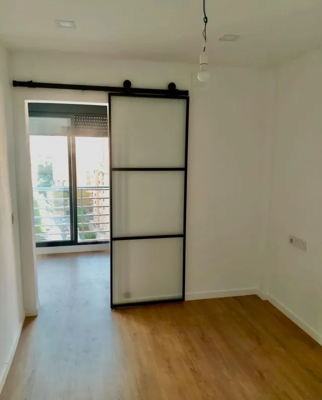Piso reformado de 1 dormitorio en el edificio playmon f, con piscina y vistas despejadas en Benidorm — 9