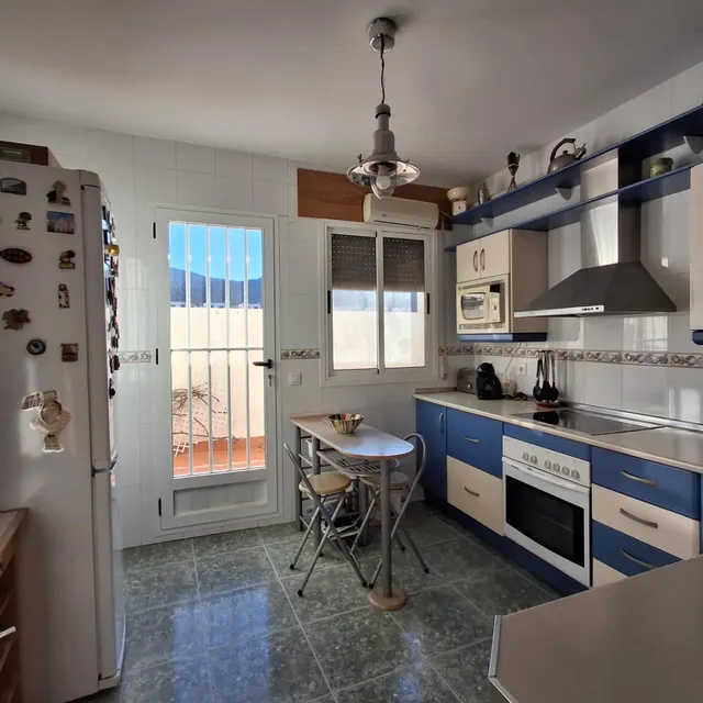 VIVE EN EL CENTRO: PISO CON ENCANTO EN LA PLAZA — 9