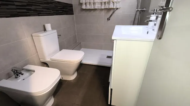 ¡AMPLITUD, LUZ Y 4 habitaciones EN GRANOLLERS! — 24