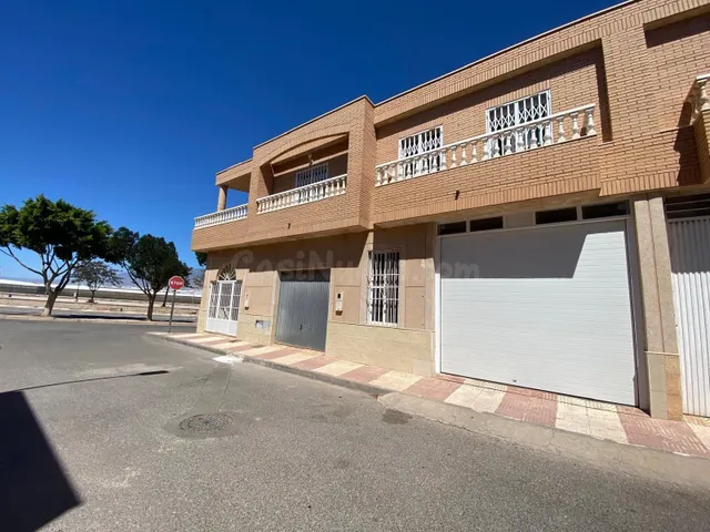 Casa 4 habitaciones 148m² en venta - Carretera La Mojonera - foto 2