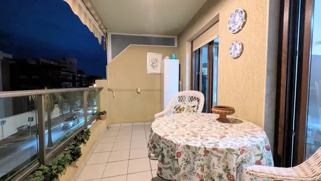 APARTAMENTO EN SEGUNDA LÍNEA DE PLAYA EN FUENGIROLA EN ALQUILER DE ENERO A JUNIO — 3