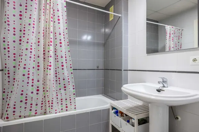 Vivienda adosada reformada, amplia y lista para entrar a vivir — 38