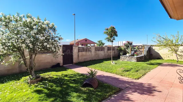 CHALET VENTA SAN CRISTÓBAL DE LA CUESTA. Urbis te ofrece un  - foto 3
