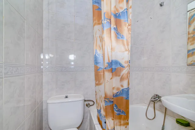 Amplio Chalet en Zaidín, Granada - Oportunidad de Inversión — 38
