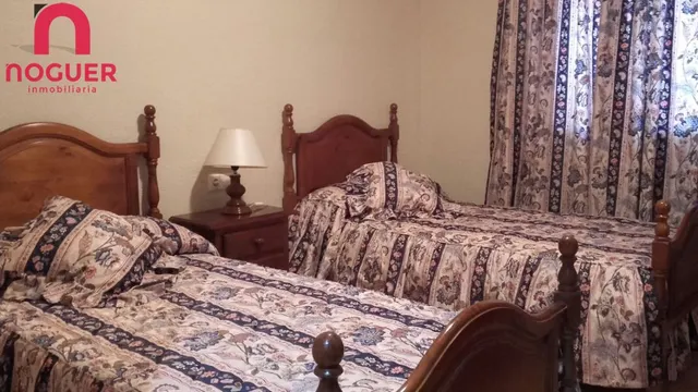 SE VENDE RESTAURANTE CON CASA EN VILLARRUBIA — 27