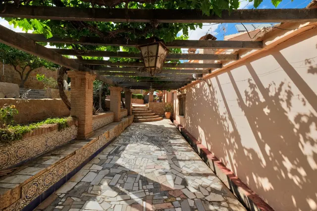 Espectacular chalet-cortijo con encanto, piscina y vistas a Sierra Nevada en Padul — 18