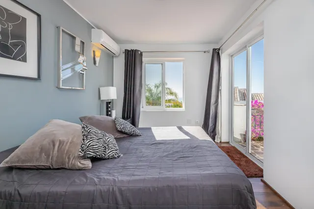 Casa con impresionantes  vistas al mar y — 36