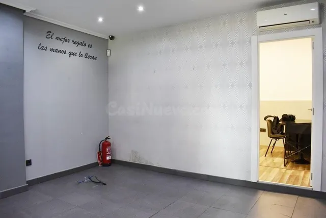 Local de 50 m2 en Av Madrid, frente al Mercado Delicias y junto Pso. Calanda — 3