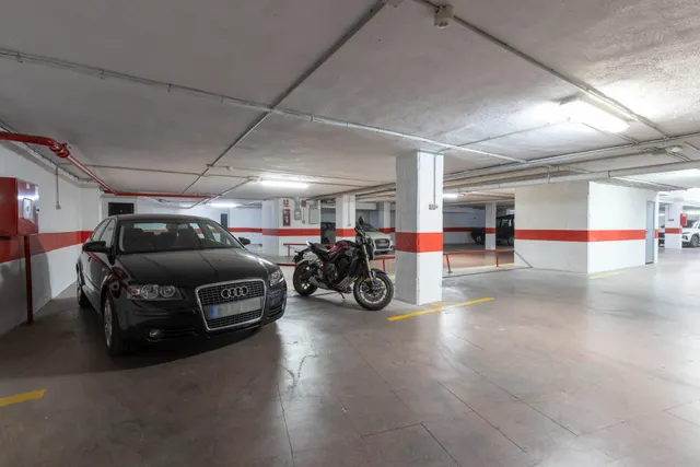 Ideal inversores!!! 35 plazas de aparcamiento y 5 trasteros, todo alquilado — 21