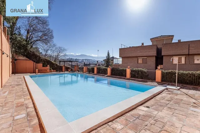 EXCLUSIVO PISO CON JARDÍN PRIVATIVO EN UNA DE LAS MEJORES URBANIZACIONES DE GRANADA — 8