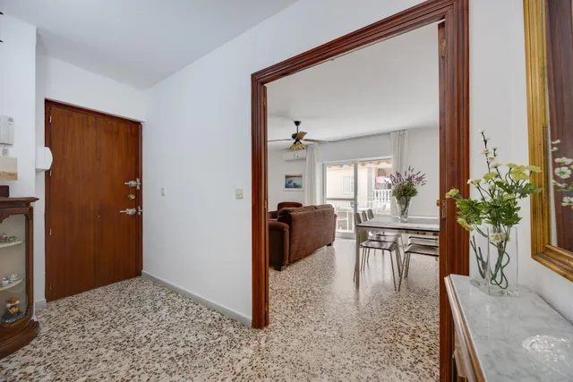 Piso de tres dormitorios a escasos 200 metros de la playa del cura — 12
