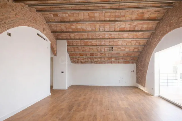 Extraordinario ático en venta en calle de Josep Anselm Clavé - foto 2