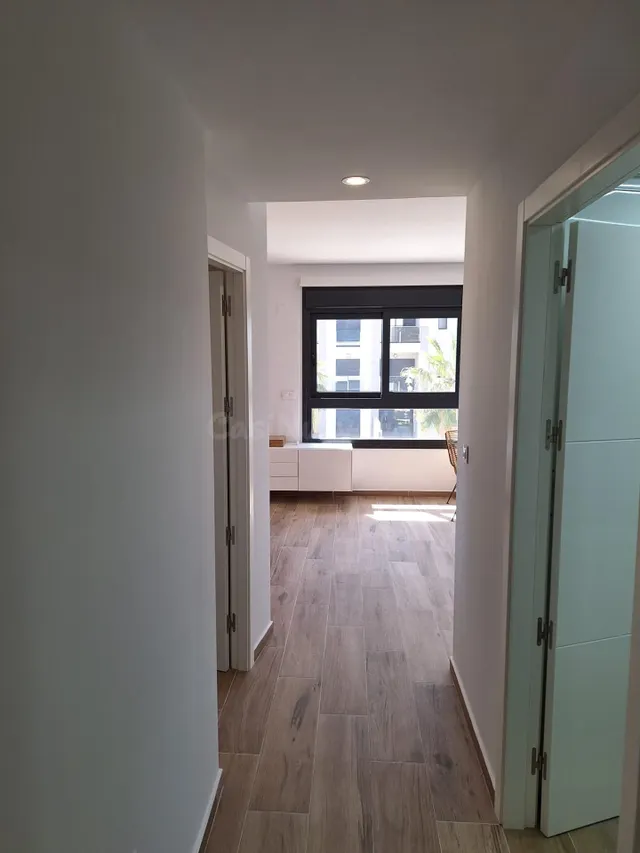 Piso de obra nueva en Villamartin con parking y piscina comu - foto 3