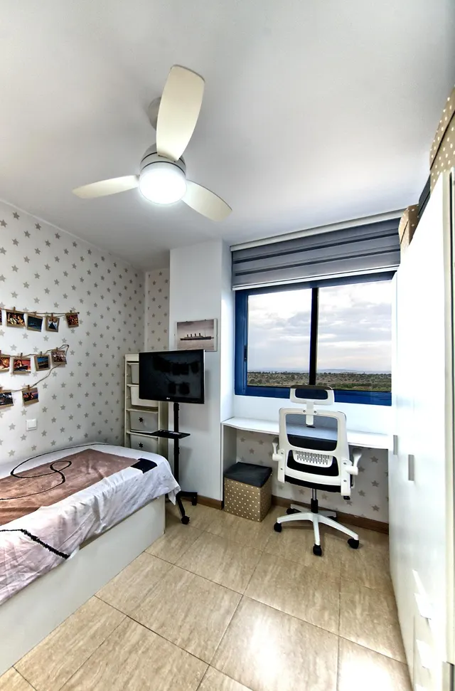 PISO CON VISTAS! TERRAZA INCREIBLE. 3 HB, PLAZA DE GARAJE y TRASTERO. — 23