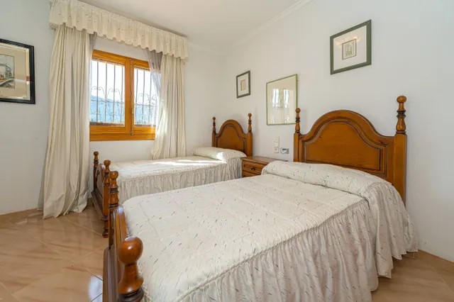 Villa mediterránea con vistas al valle a la venta en el centro de Alcalalí — 37