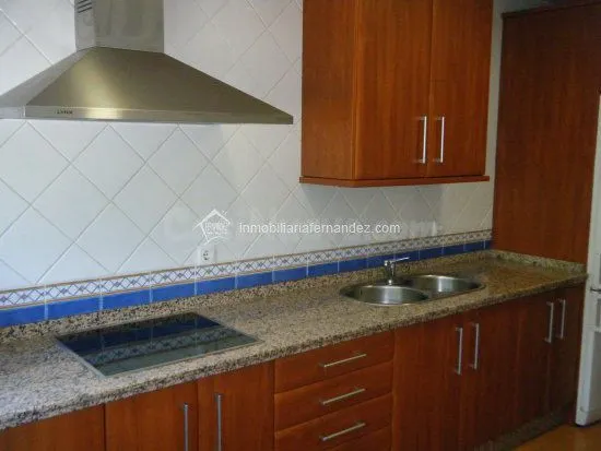 Apartamento con garaje - foto 3