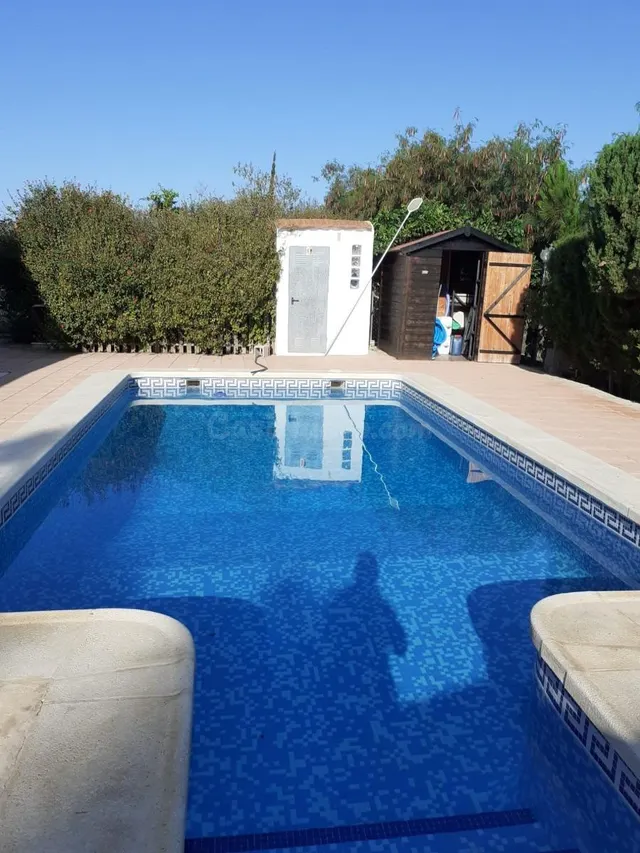 Fantástico chalet con piscina privada en Guardamar, Alicante