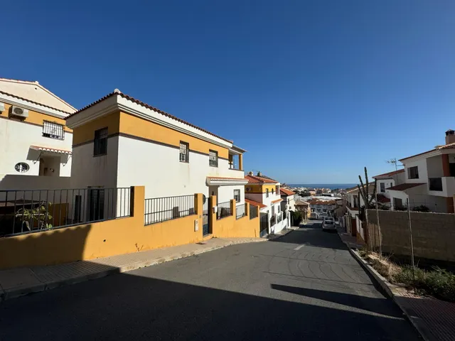 Exclusivo chalet independiente con apartamento en Castell de Ferro, la joya de la Costa Tropical — 27