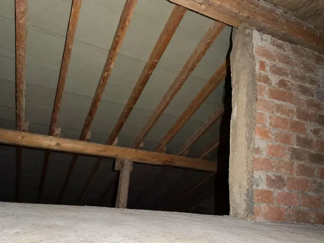 CASA LLENA DE POSIBILIDADES A UN PASO DEL MAR.- — 13