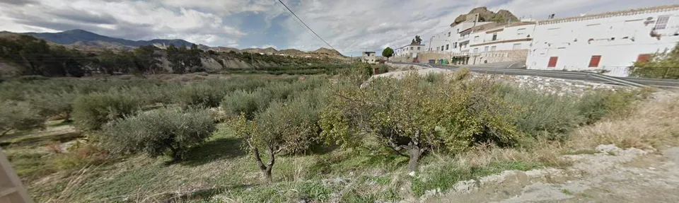 Se vende terreno urbanizable de mas de 1.000m
