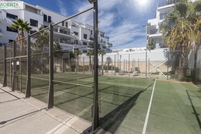 Piso con gran terraza y vistas al Campo de Golf — 49