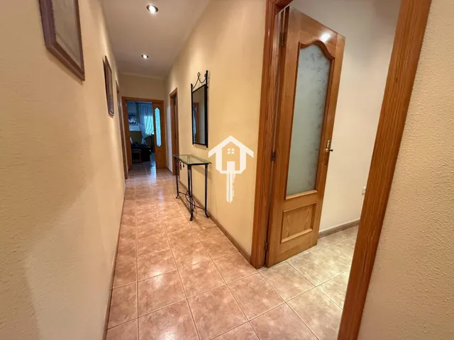 Espectacular casa pareada reformada en san vicente del raspeig: 142m2, 5 dormitorios, patio y terraza con solárium — 7
