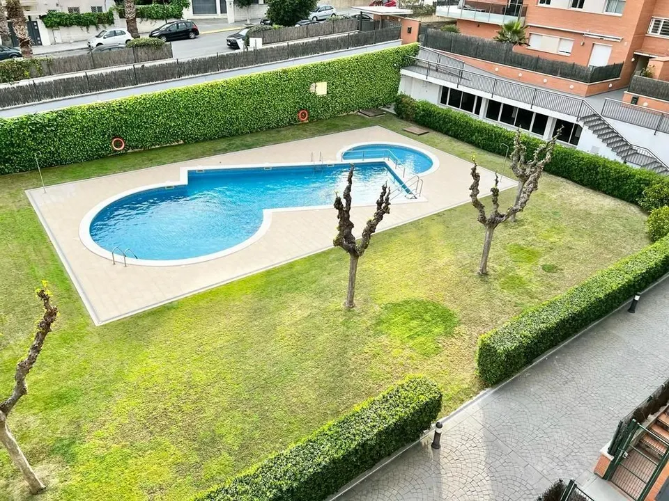 Alquiler de Piso zona Can Pei 3 hab. 2 bañ. parking piscina