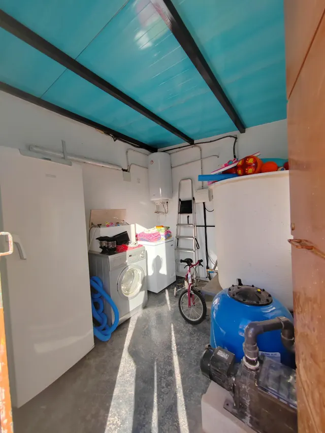 SE VENDE CHALET EN ZONA ANTIGUA CARRETERA DE GRANADA — 12