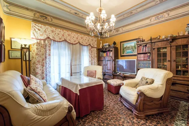 CASA SEÑORIAL EN EL CENTRO DE ALBOLOTE PARA VIVIR O COMO PRO - foto 3