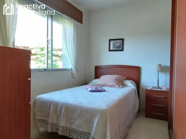 Casa de 3 habitaciones con finca. — 27