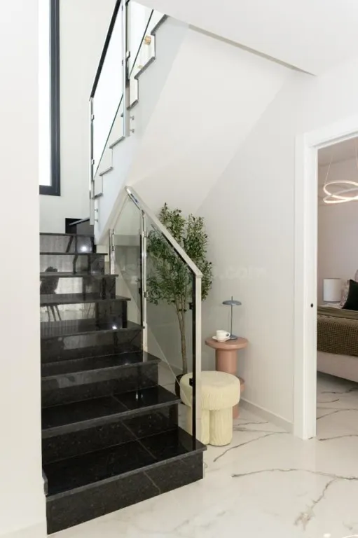 Villa con un estilo moderno para entrar a vivir con esa como - foto 5