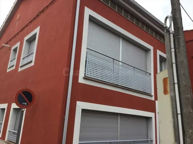 SE VENDE DÑPLEX + GARAJE OKUPADO en Calle Gavarres 29 de Pa - foto 4