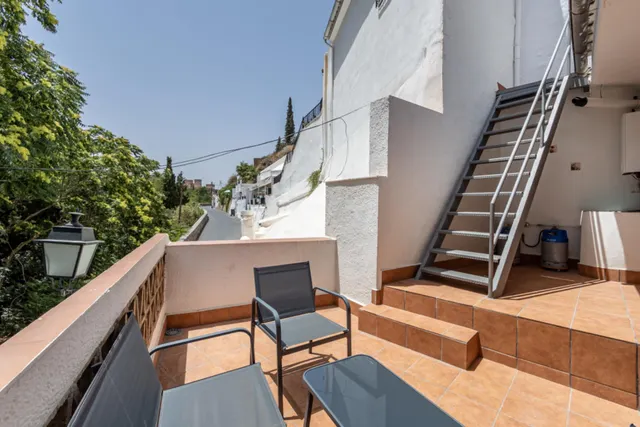 Casa reformada en el Camino del Sacromonte — 24