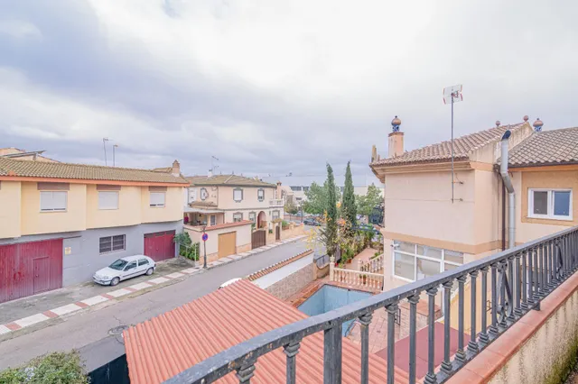 Chalet en venta en la mejor zona de ATARFE — 34