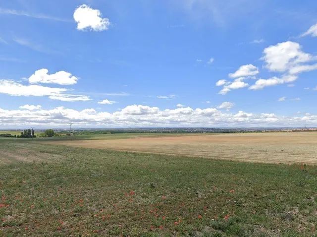 Urbis te ofrece una parcela en venta en el sector El Pilar, Salamanca. — 3
