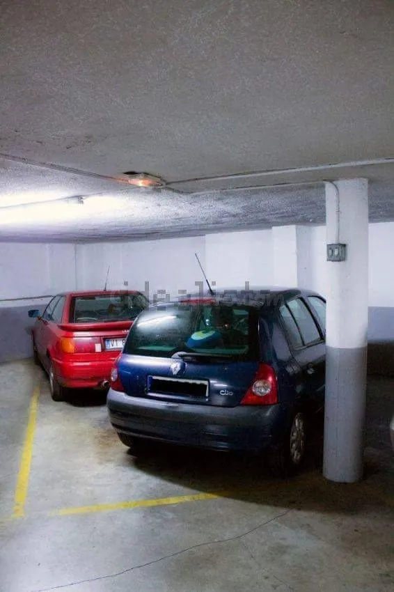 VENTA AMPLIA PLAZA DE GARAJE JUDIZMENDI PARA DOS VEHICULOS - foto 3
