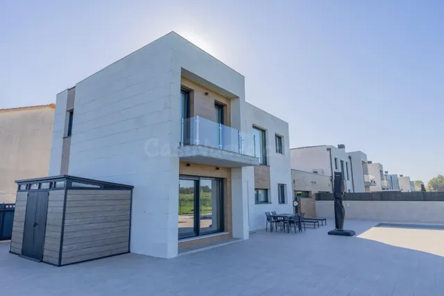 Espectacular chalet en Sancibrián con piscina climatizada — 2