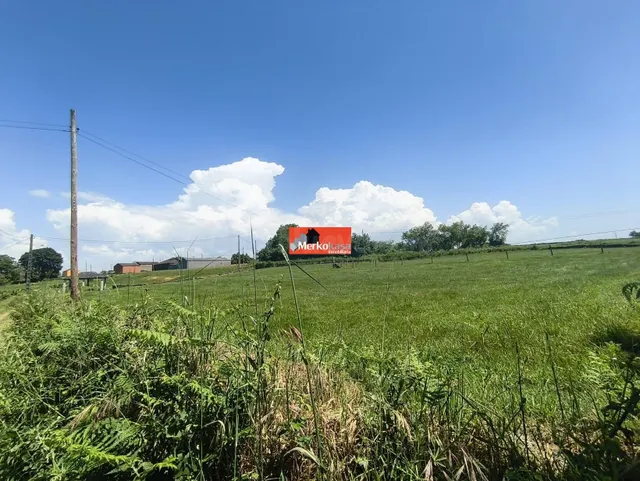 SE VENDE FINCA EDIFICABLE EN ZONA RURAL CERCA DE NADELA