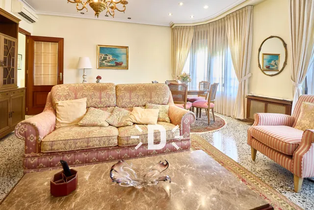 SE ALQUILA VIVIENDA EN VALENCIA — 22