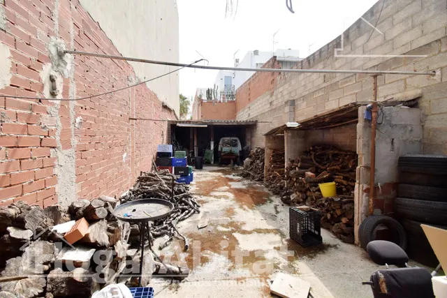 TERRENO URBANO CON MUCHAS POSIBILIDADES — 9