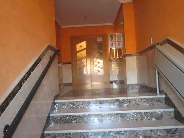 APARTAMENTO, 80 M2, SALÓN, COCINA, 2 HAB., 2 BAÑOS, TRASTERO, 2 P.GARAJE. MUCHAS MEJORAS. EXTERIOR. — 27