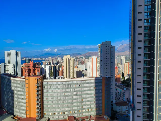 Amplio piso de 2 dorm. en la emblemática y moderna Torre Lugano - www.inmobiliarialesdunes.com — 24