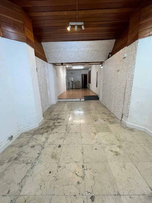 SE ALQULA LOCAL COMERCIAL EN CALLE MAYOR DE PAMPLONA — 5