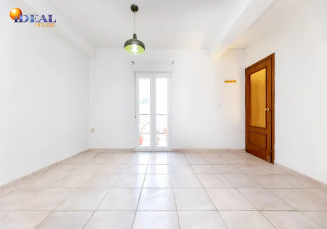 ☀️ Luz, balcón y ubicación: una oportunidad única en Acera de San Ildefonso — 10