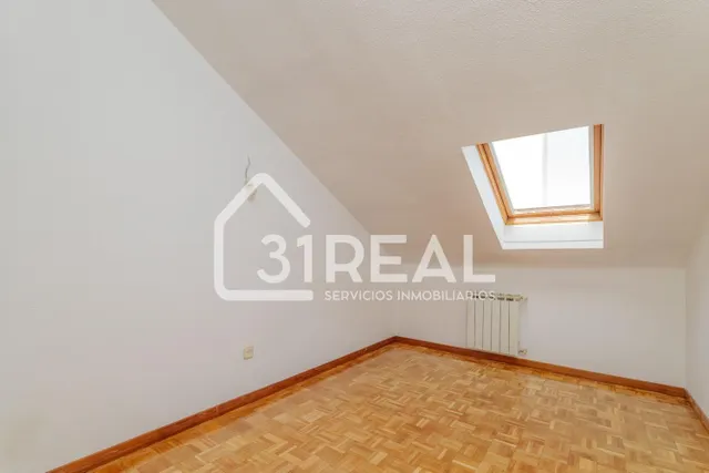 Ático duplex con terraza en Valdeacederas — 26