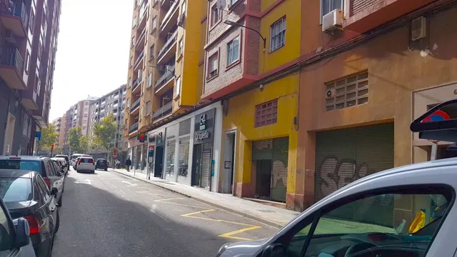 AVDA NAVARRA - 270 m2 de LOCALES COMERCIALES A PIE DE CALLE. — 22