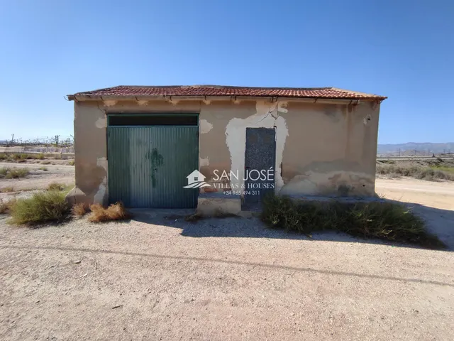 SE VENDE FINCA RÚSTICA EN PRODUCCIÓN UVA ECOLÓGICA CON CASA DE APEROS EN MONFORTE DEL CID. — 4