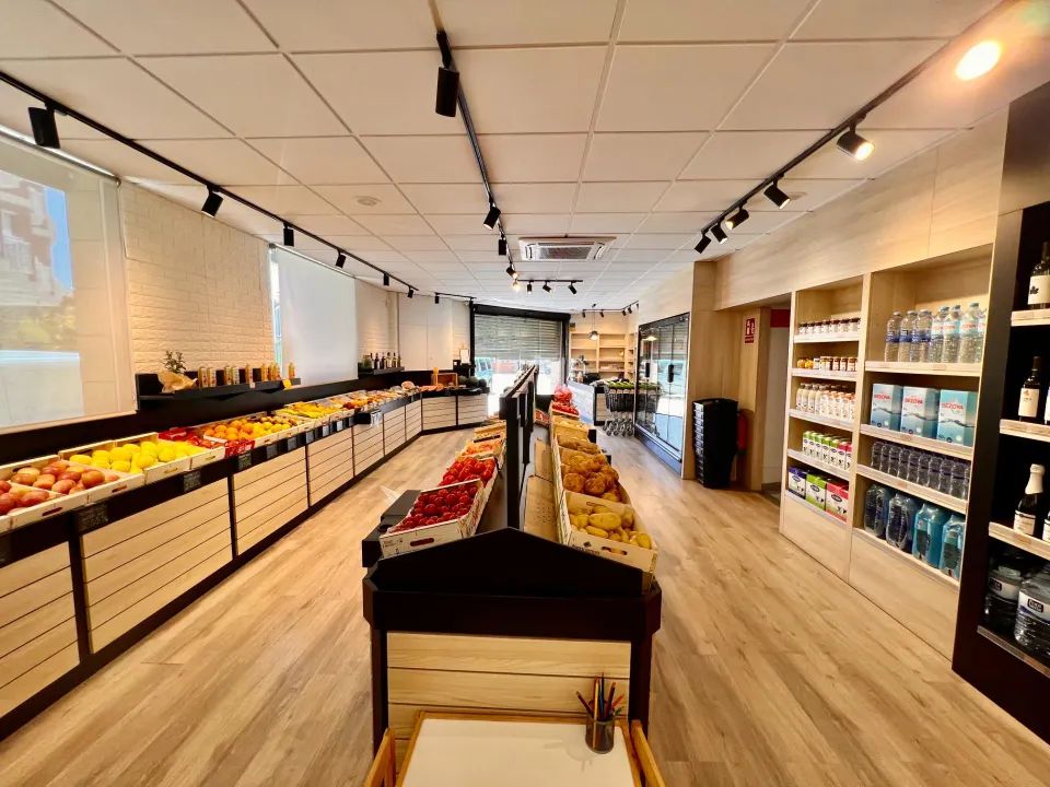 LOCAL COMERCIAL DE LLOGUER A IGUALADA - SET CAMINS