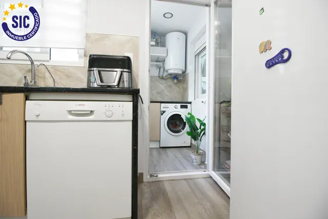 AMPLIA VIVIENDA REFORMADA DE 4 habitaciones CON ASCENSOR EN TORRENT — 9