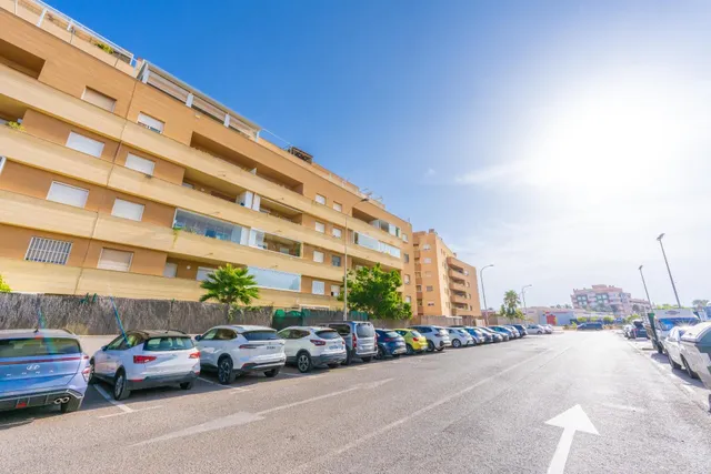 Amplio y moderno piso en Las Salinas, Roquetas de Mar por €2 - foto 2